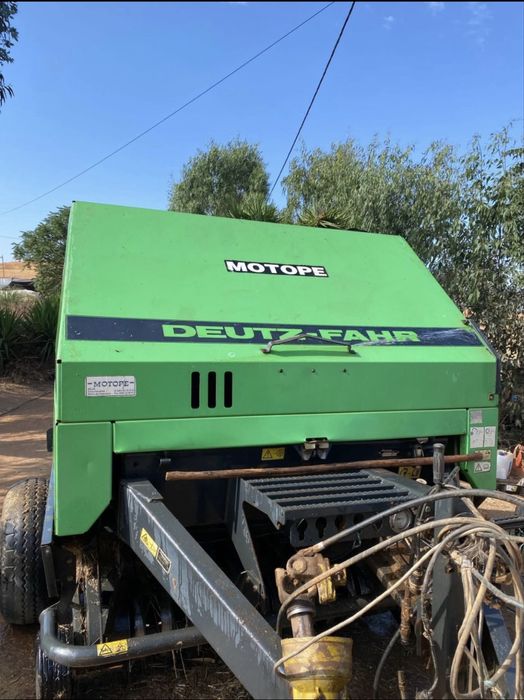 Enfardadeira de Rolos Deutz