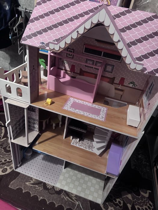 Duzy domek dla lalek barbie drewniany z winda pietrowy domek
