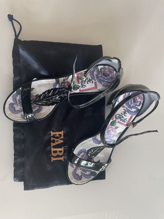 Buty na obcasie Fabi 37