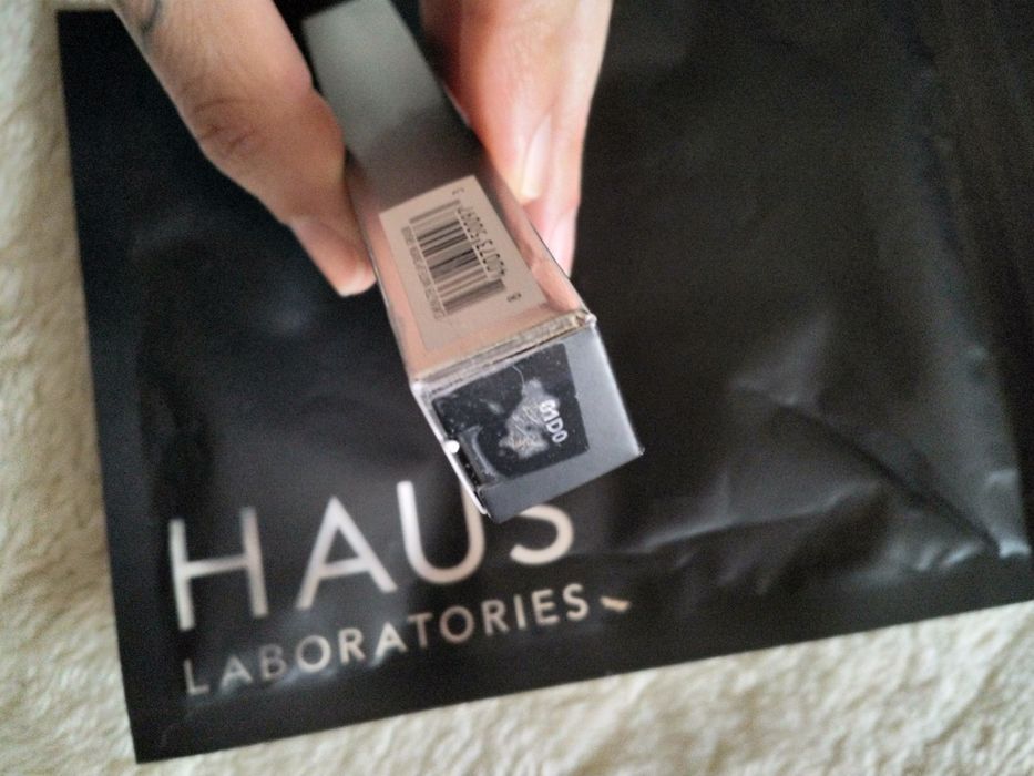 HAUS Le Monster Matte Lip Crayon

• marca Lady Gaga • selado • vegan