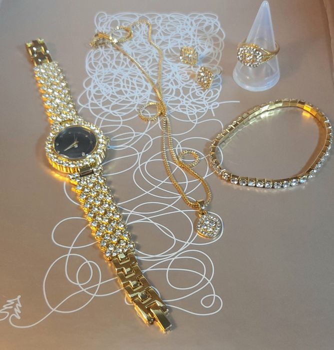 Conjunto de acessórios para mulher .
