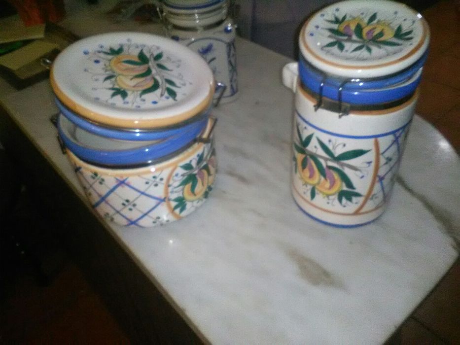 Conjunto de 4 Potes Antigos