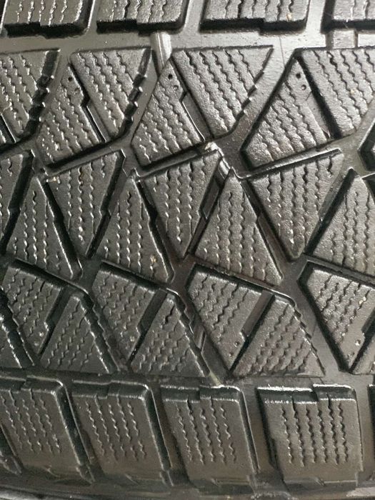 Резіна зима Bridgestone