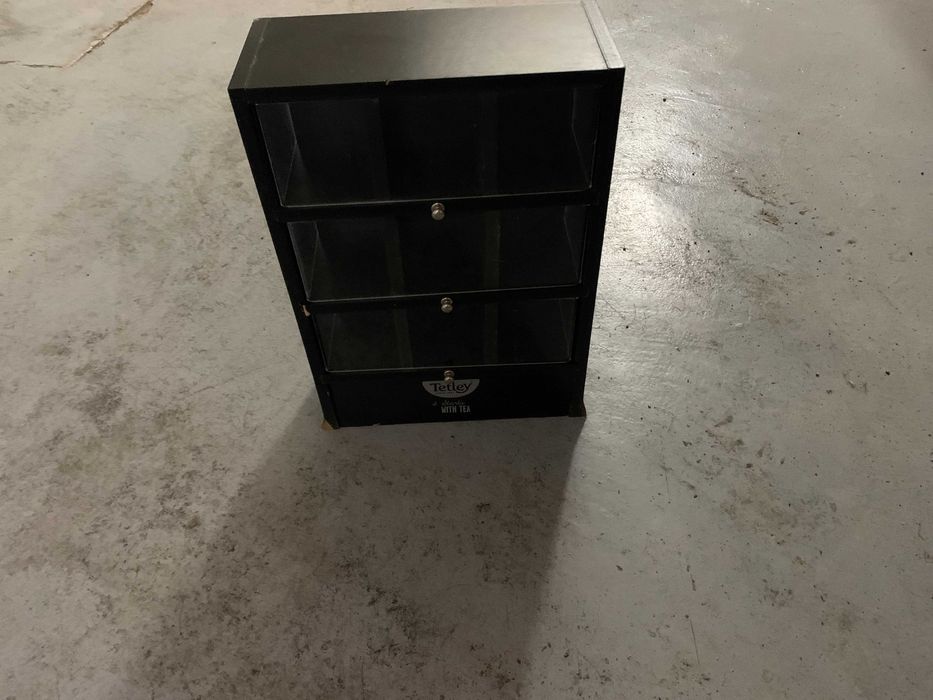 Armario de Chas  com gavetas