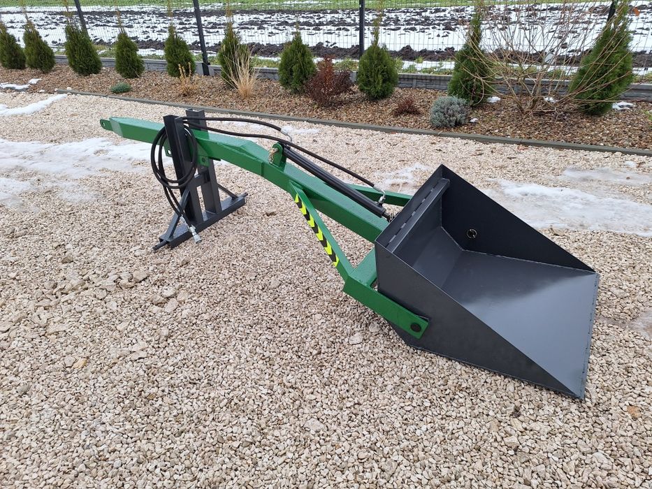 Na tylni TUZ na tył ciągnika tur ładowacz łyżka widły