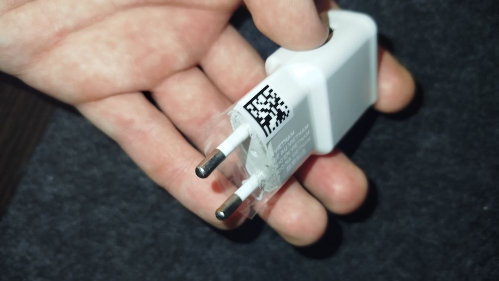 Продам Samsung G7