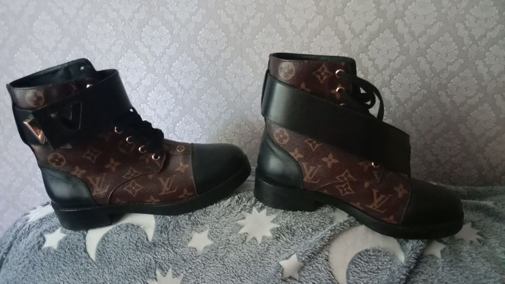 Продам жіноче взуття. Місто Чернігів