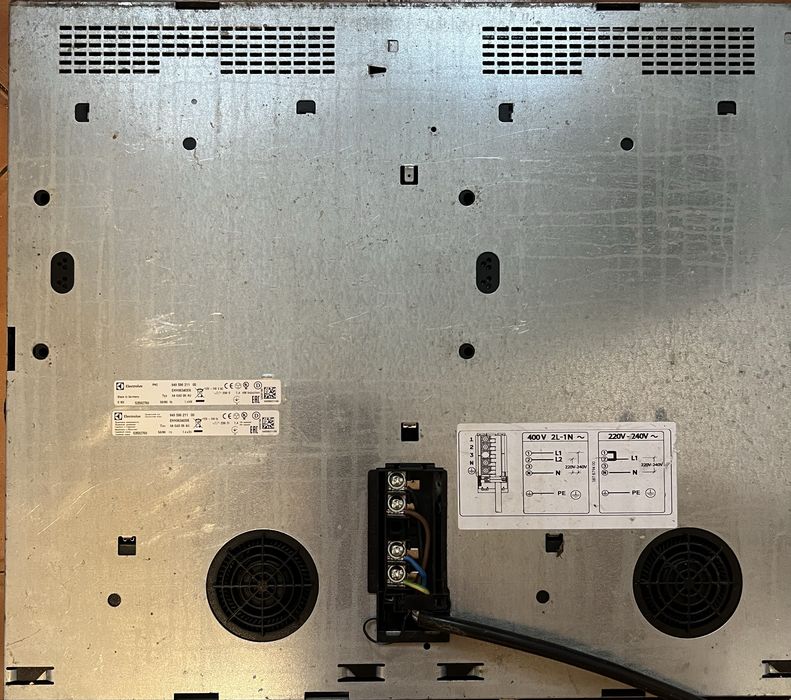 Индукционная  варочная панель  Electrolux Platinum
