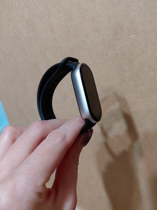 Продам Mi band 9 silver