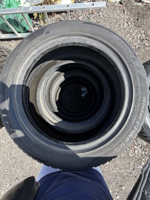 Гума зима  hankook 225/50 R17 2022