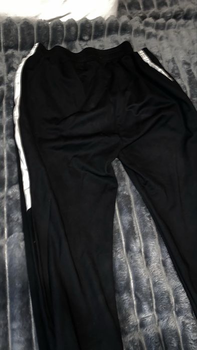 Спортивні штани чорні