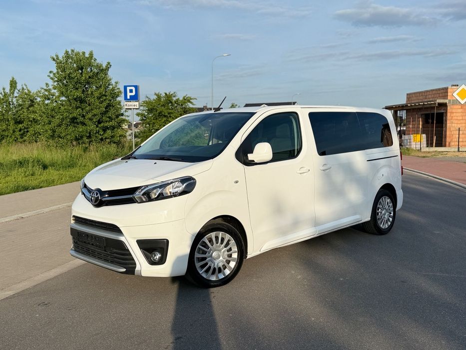 Toyota Proace Verso Toyota Proace Verso 9-osobowa • 1.5 D-4D 120 KM • 2020 • Klima tył •