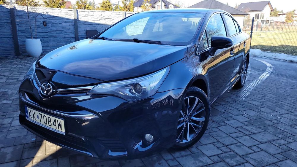 Toyota Avensis Mały przebieg stan idealny