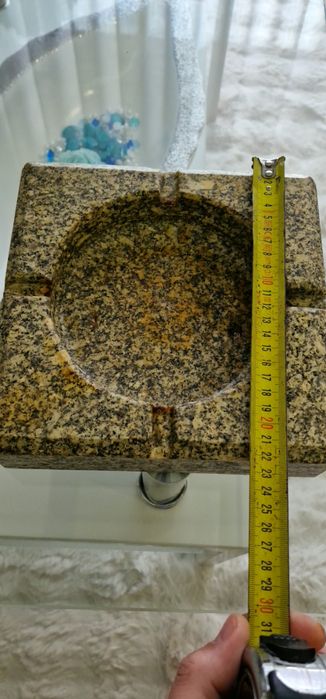 Cinzeiro em pedra mármore