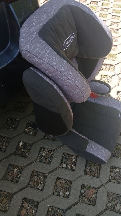 Sprzedam fotelik dzieciecy samochodowy od15kg do 36kg z isofixem