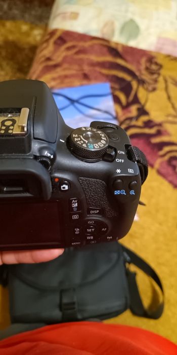 Kit Maquina Fotografica CANON EOS 2000D + 18-55 mm f/3.5-5.6 DC (APS-C