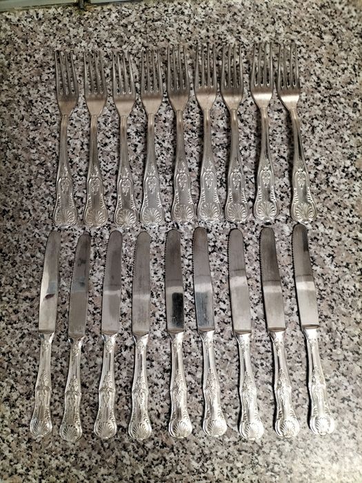 Vendo conjunto de talheres