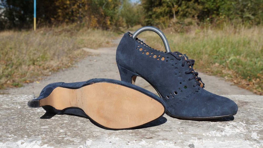 Замшеві черевики, ботінки Clarks softwear