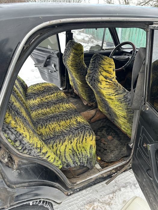 Продам ВАЗ 2106 на зимній резині з акумом