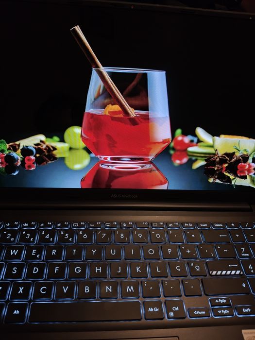 Portátil ASUS VivoBook OLED497838974462208003