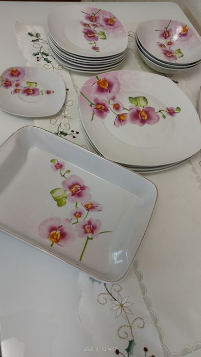 Продам тарілки .