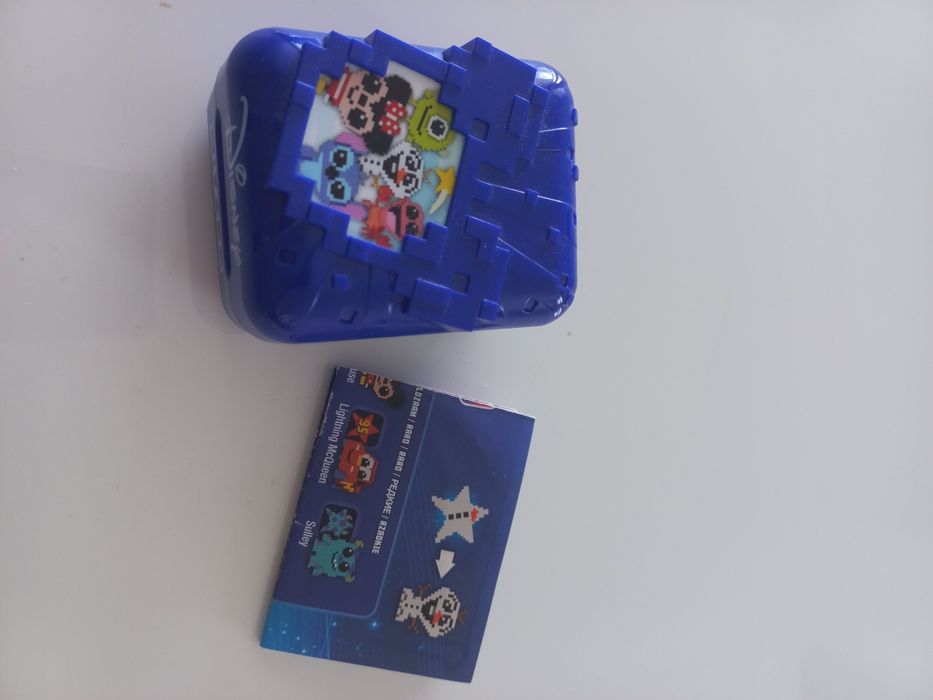 Bitzee disney interaktywne
