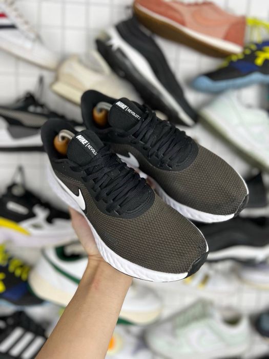 Кроссовки Nike Revolution Оригинал р(39)