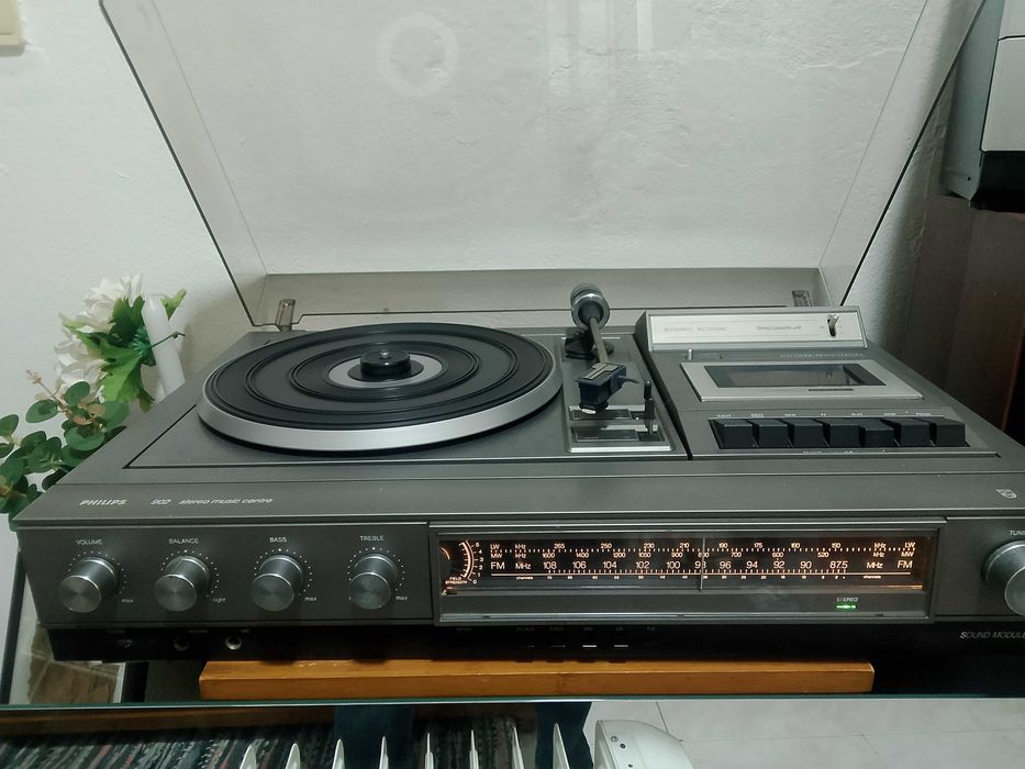 Gira discos vinyl  ...k7 e radio
