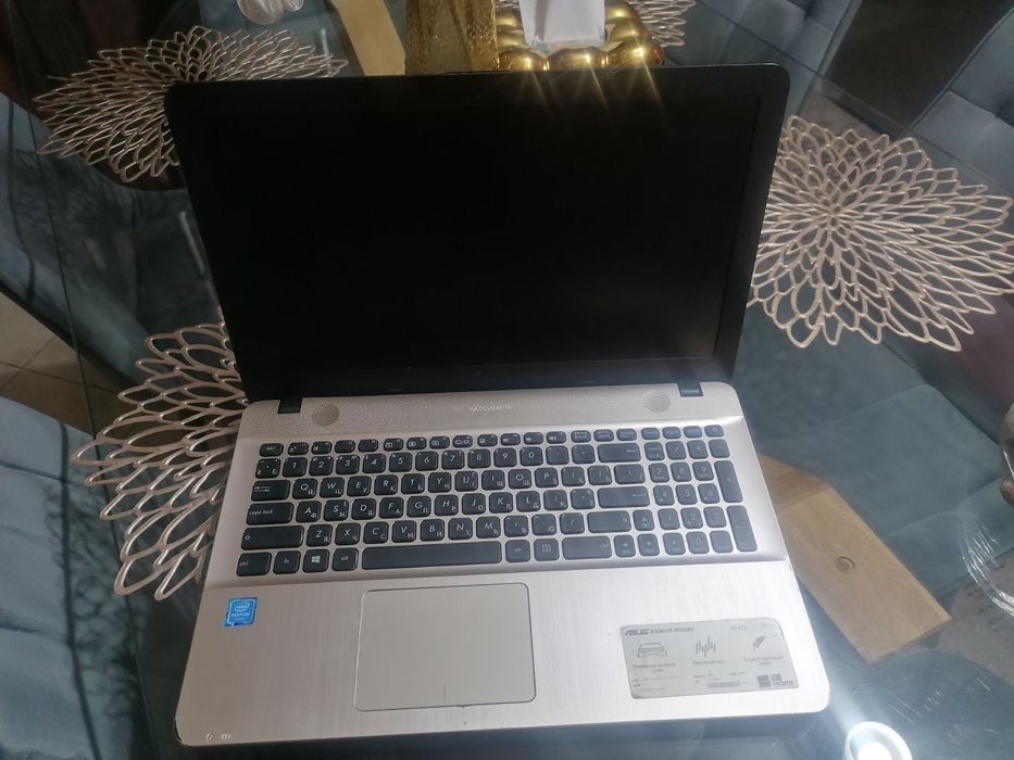 Ноутбук Asus робочий