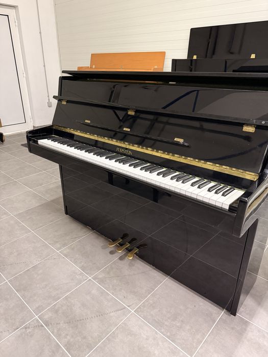 Piano Vertical Furstein U104