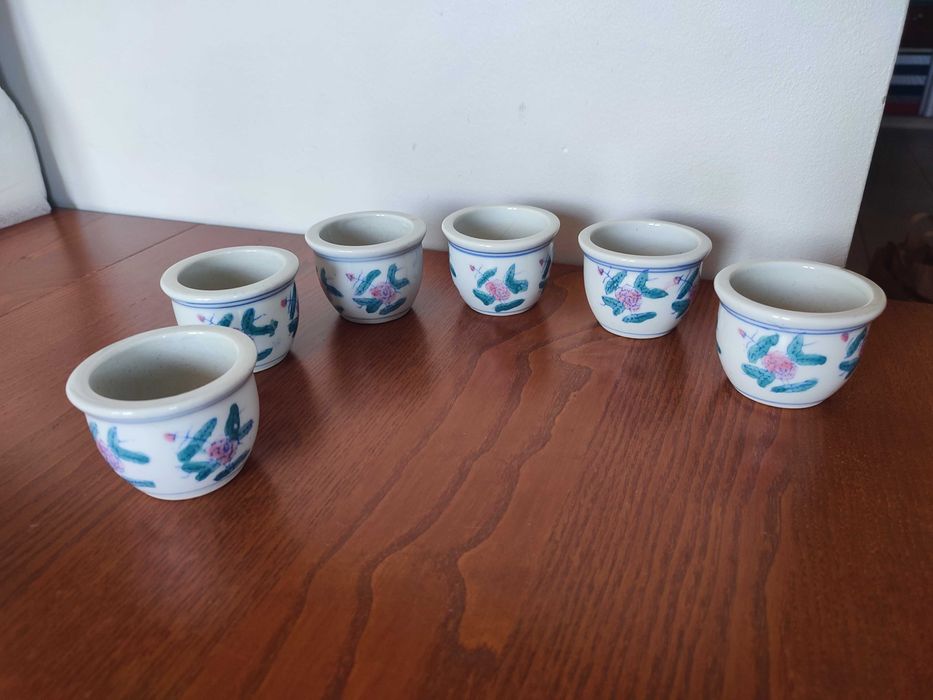 6 ceramicznych doniczek osłonek