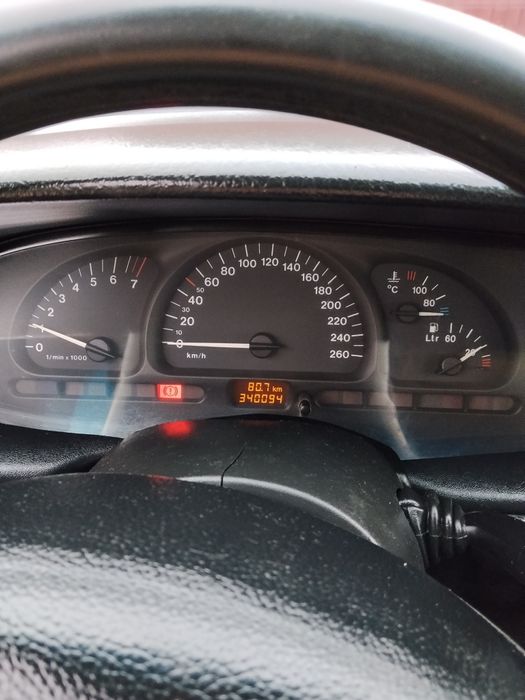 Продам Опель вектра б