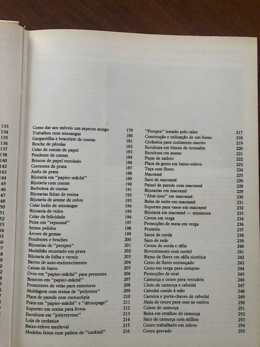 O Grande Livro Ilustrado do Artesanato e Lavores