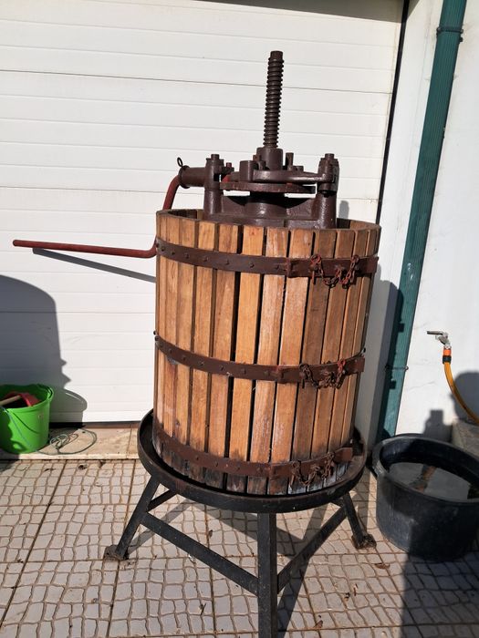 Cincho, cubas em inox, e acessórios