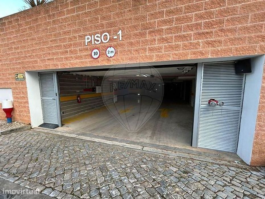 Garagem  para arrendamento