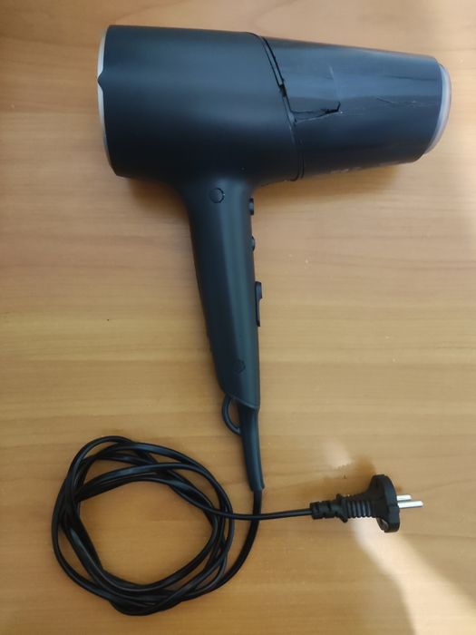 Фен Philips 5000 Series 2100W (BHD500/BHD504) на запчастини / донор