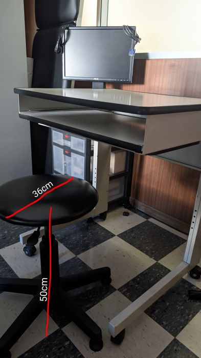 Mesa e/ou banco escritório