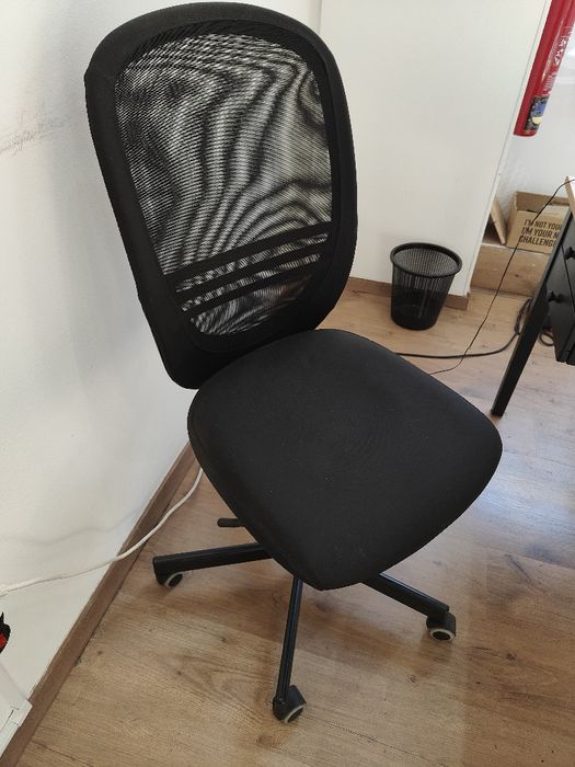 2 Cadeiras de secretária com rodas