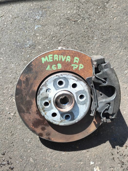 Opel Meriva A zwrotnica piasta prawa przód 1.6 benzyna