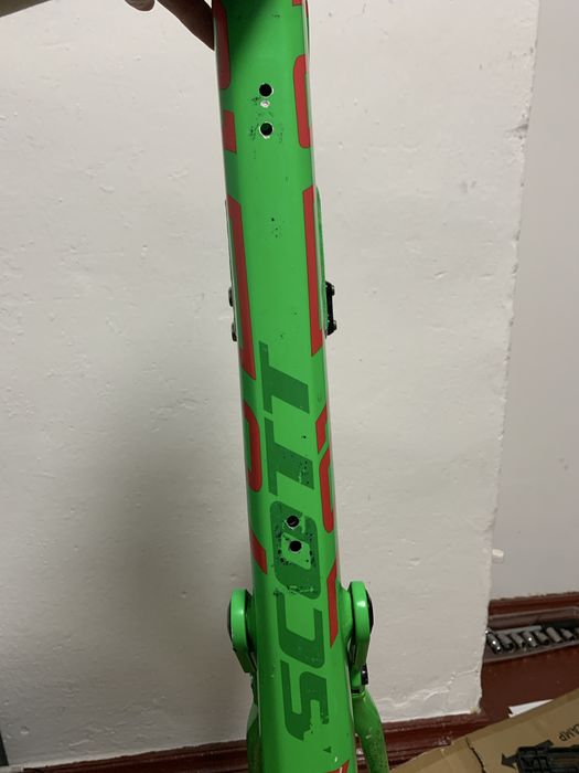 Деребан до 15.02, Рама Scott Voltage Fr10, Вилка 26 Rock shox boxxer