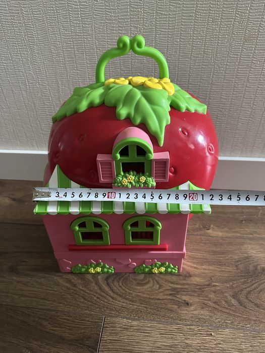 Ягодный домик с куклой Шарлотта Земляничка Strawberry Shortcake