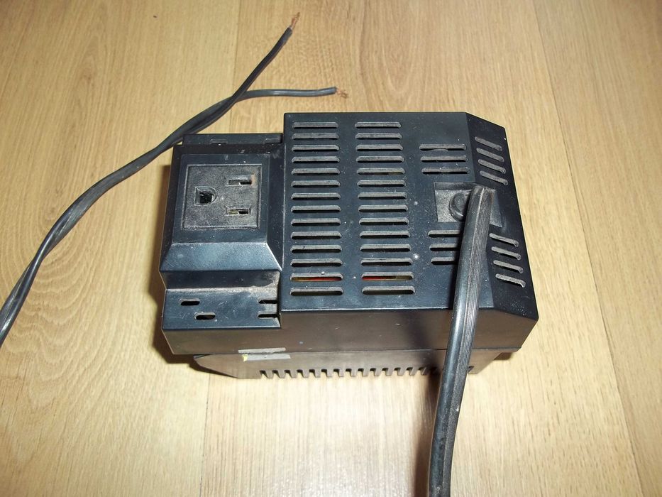 Трансформатор 12-110 вольт.