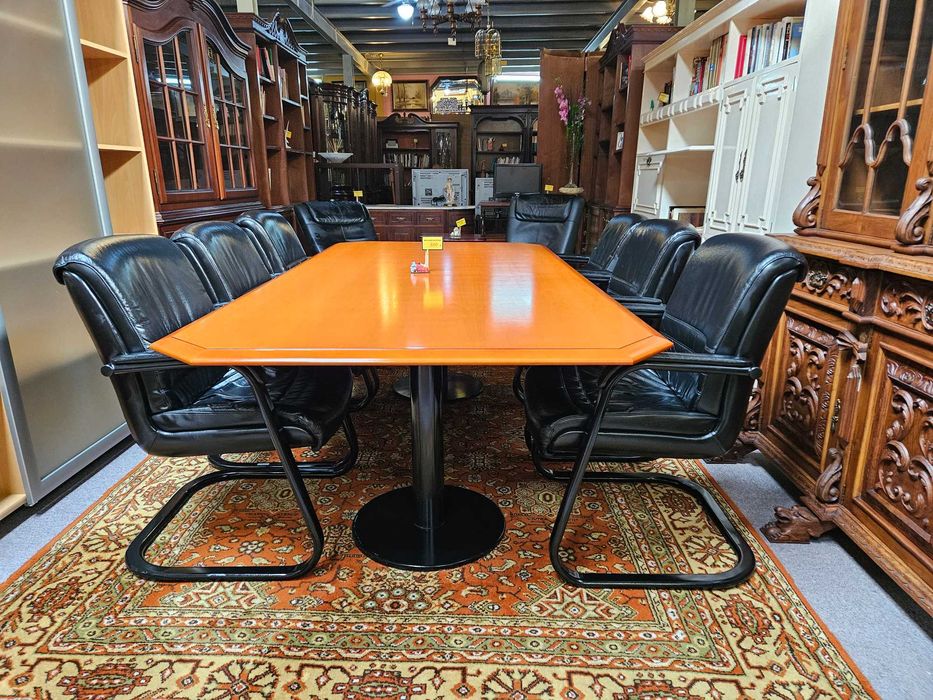 Excelente mesa de reunião - óptimo estado geral - Só a mesa as cadei