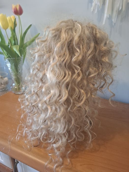 Ręcznie tkany toper. Włosy proteinowe.