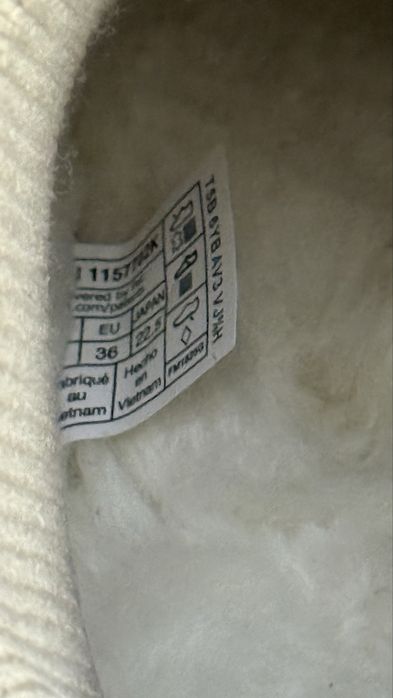 UGG Classic ultra