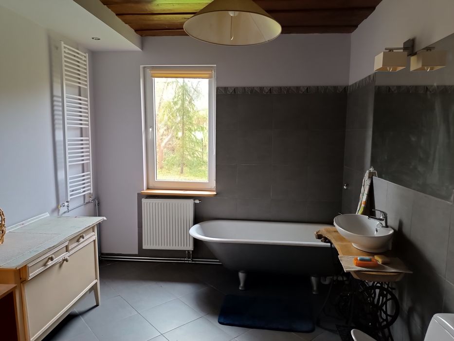 Wynajmę dom pod miastem.