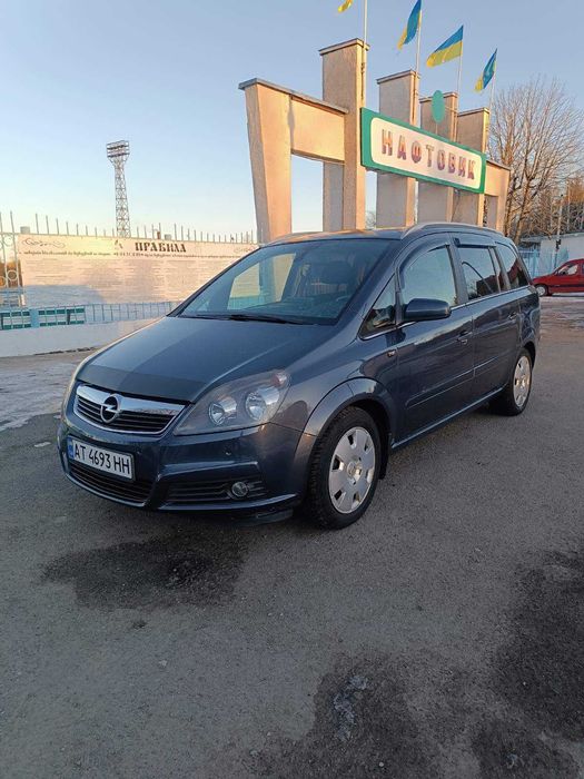 Продам Opel Zafira B 2.2 бензин 2006 рік
