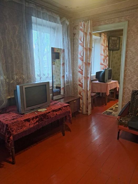 Сдам 2-е комнаты в доме со всеми удобствами. Гараж.