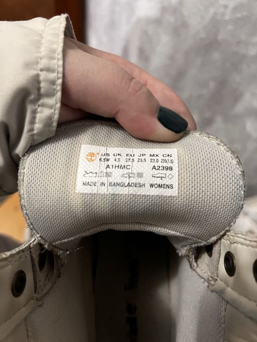 Стильні,світлі ботинки на осінь-весну