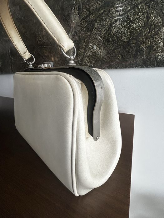 Mala em pele vintage de senhora